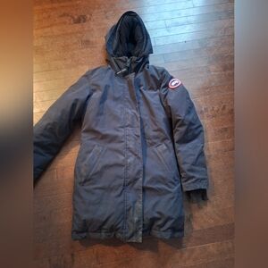 CANADA GOOSE SIZE SMALL JACKET